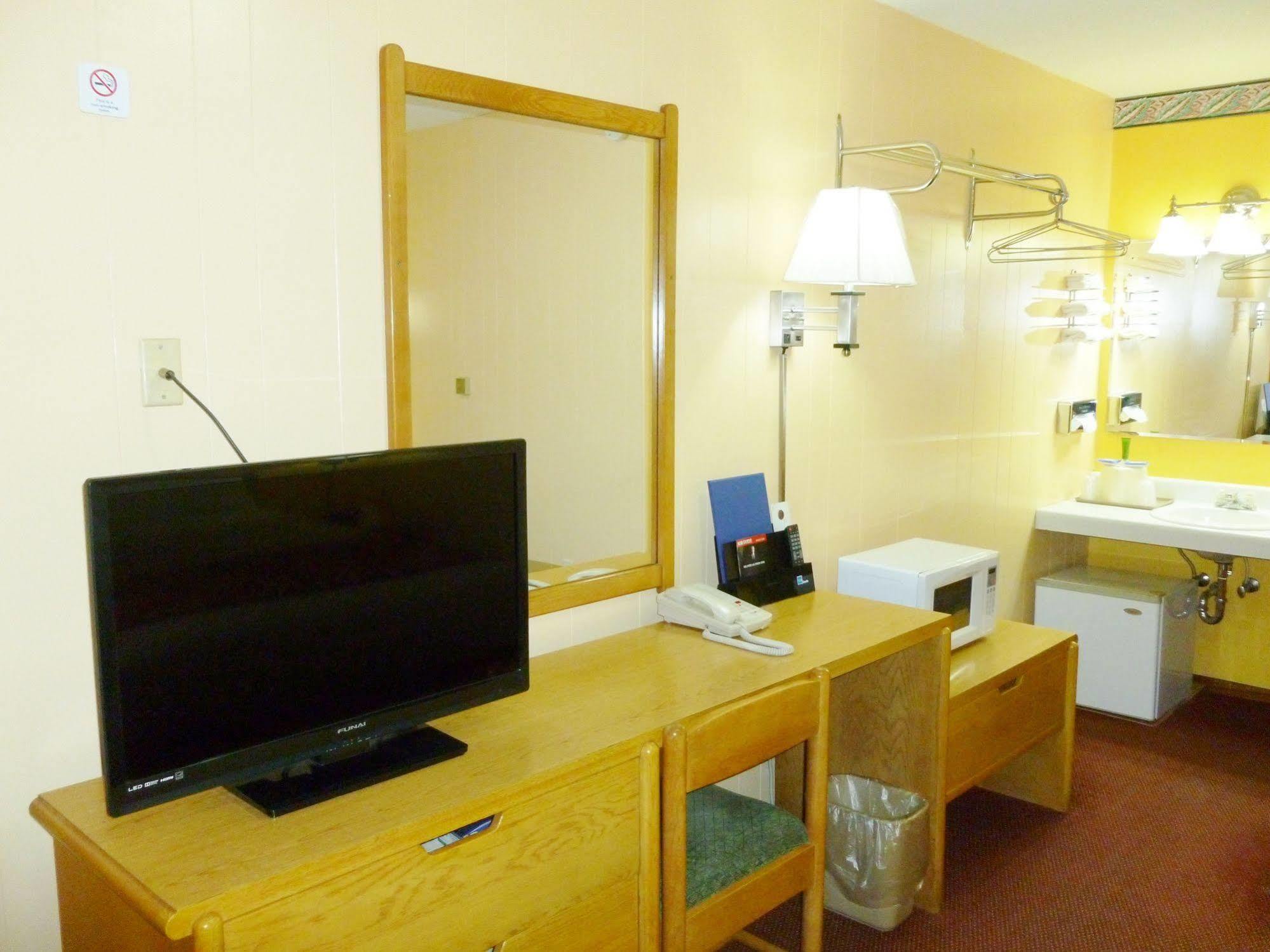 Royal Rest Motel Chariton Kültér fotó